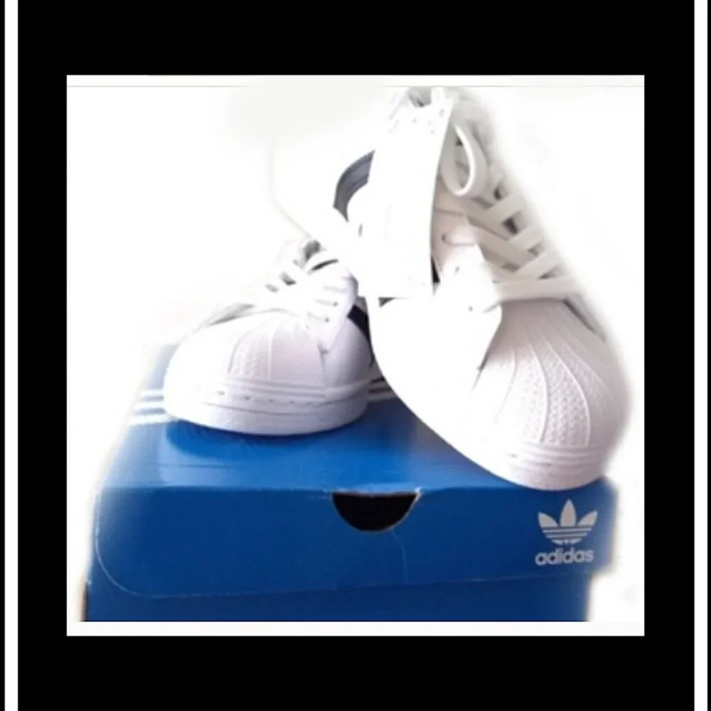 New Adidas Originals Superstar Genuine Leather Fashion Sneakers/Athletic/Tennis - Picture 3 of 14